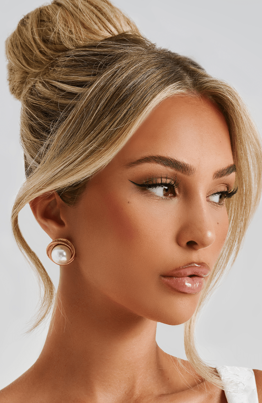 Pearl Studs