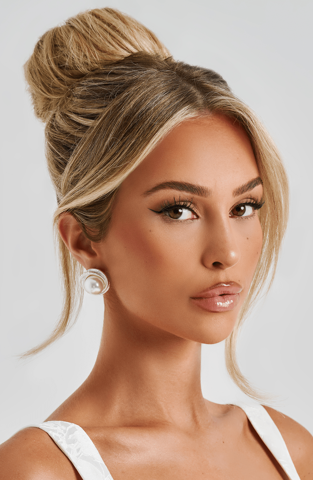 Pearl Studs
